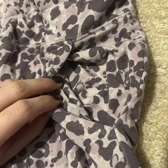 Matching Leopard Print Lounge Set - Picture 5 of 8